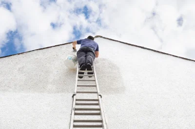 Peinture extérieure à Aigre — façades et ravalement